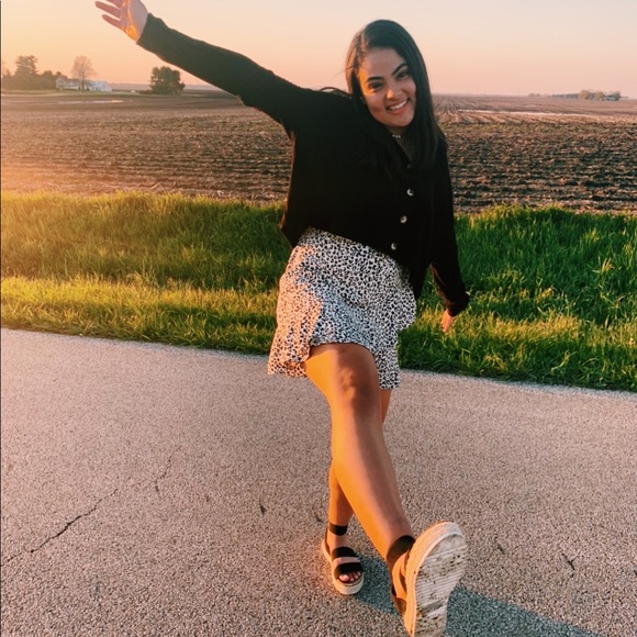 Welcome to my page!! 🦋☀️🌊🌸 - Picture 6 of 7